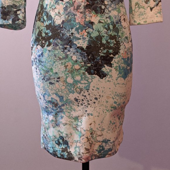 NWOT Floral holographic body con dress XS - Picture 5 of 5